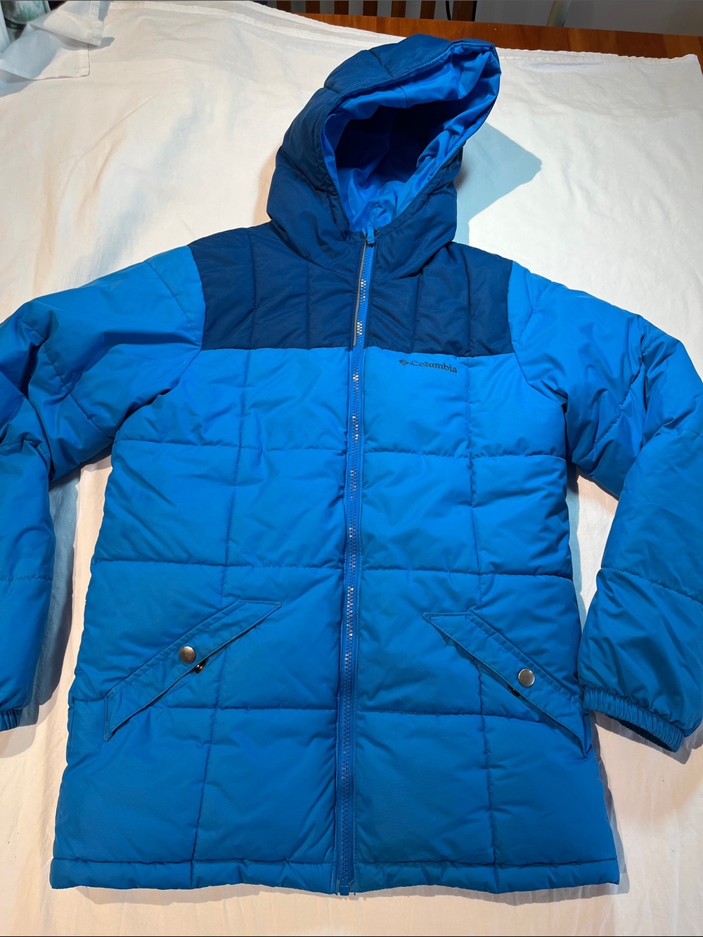 Columbia Kids Blue and Navy Hooded Puffer Jacket, size Large (14/16)